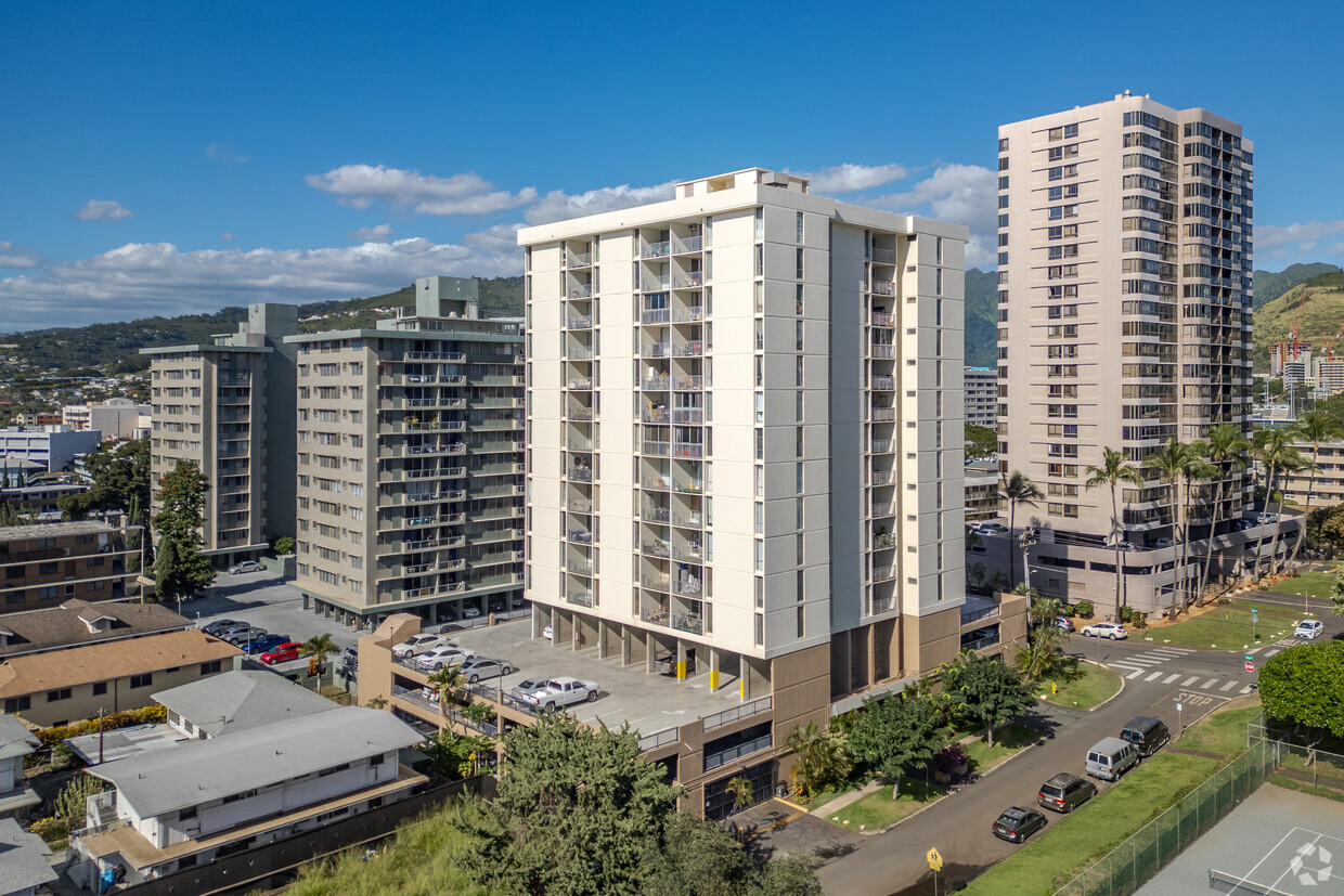 Primary Photo - Parkland Gardens Condominiums