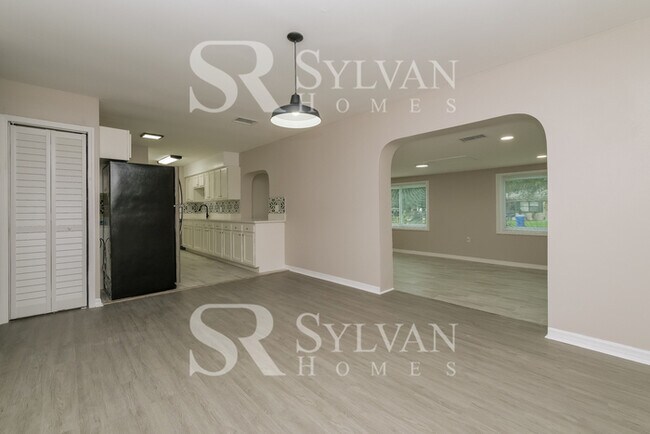 Foto del edificio - Everything You Need. All Right Here.