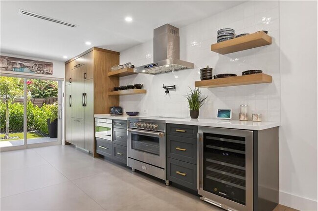 Foto del edificio - 2095 Cove Ln