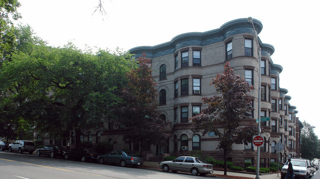 Building Photo - Garand Court Apartments