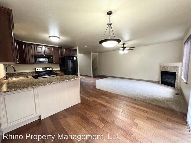 Building Photo - 3 br, 3.5 bath House - 2076 S Orchard Dr