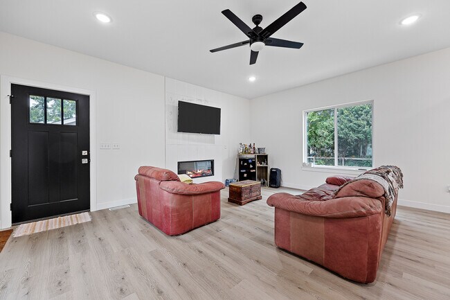 Foto del edificio - 935 E Bloomington St