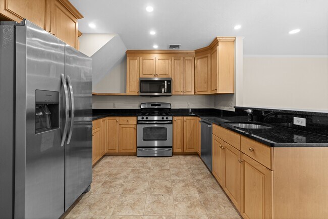 Foto del edificio - 57 Dedham Ave