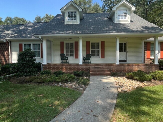Building Photo - 2701 Tucker Mill Rd SW