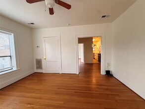 Building Photo - 1201 W Gray St