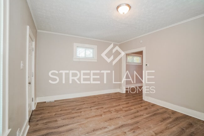 Building Photo - Charming 2 Bedroom in Columbus!
