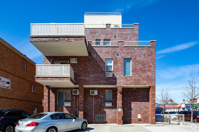 Building Photo - 2138 Bath Ave