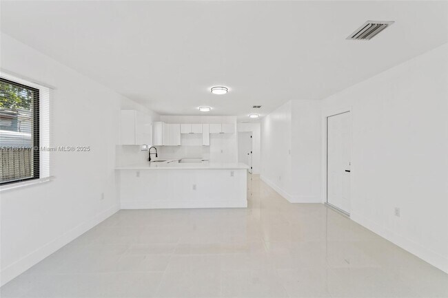 Foto del edificio - 1556 NW 68th Terrace