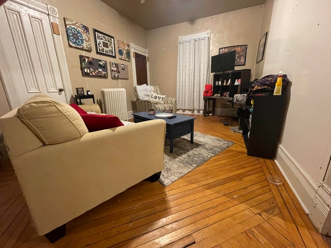 Building Photo - 1216 State St