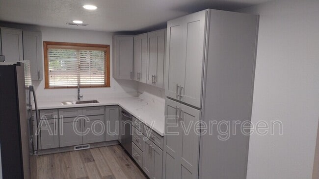 Building Photo - 17224 SE Wax Rd