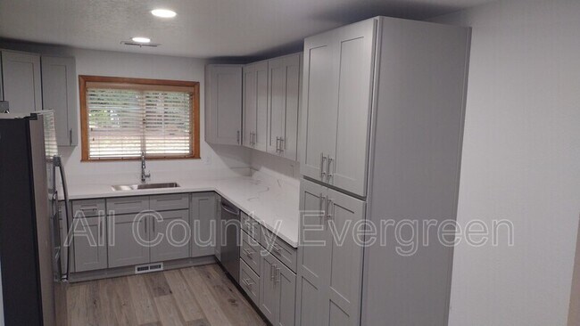 Foto del edificio - 17224 SE Wax Rd