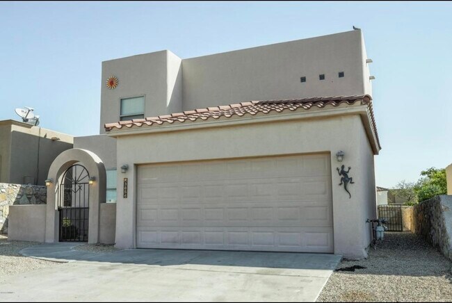 Building Photo - 3856 Calle Arriba
