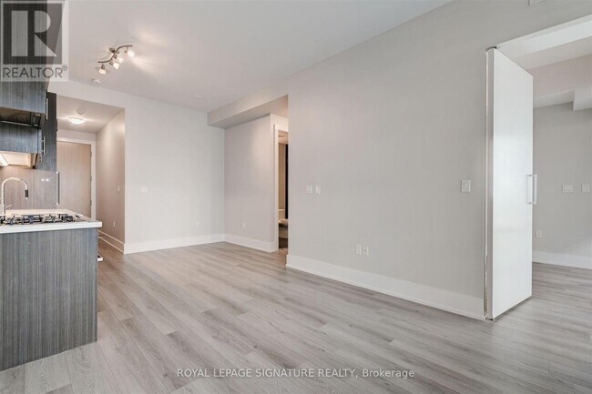 Building Photo - 29-429 Queens Quay E