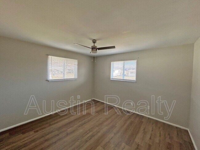 Building Photo - 1675 Beverly Dr