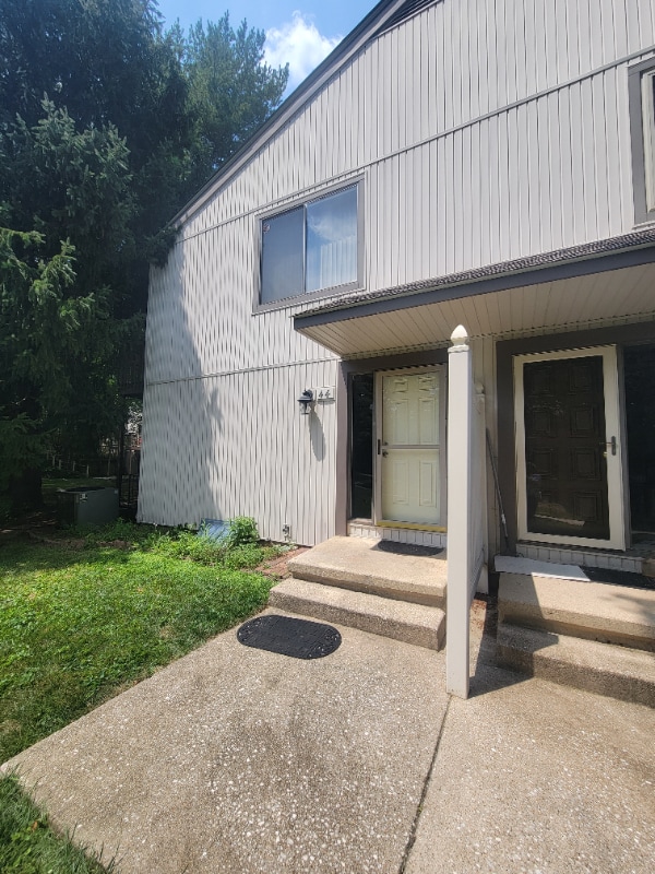 Building Photo - 44 Dendron Ct