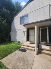 Building Photo - 44 Dendron Ct