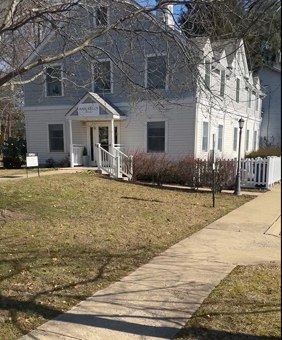 Primary Photo - 20 W Franklin Ave