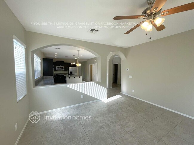 Foto del edificio - 649 E Canyon Rock Rd