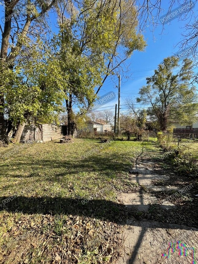 Building Photo - 3027 Bassett