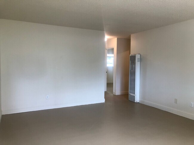 Building Photo - 1932 Darrah St