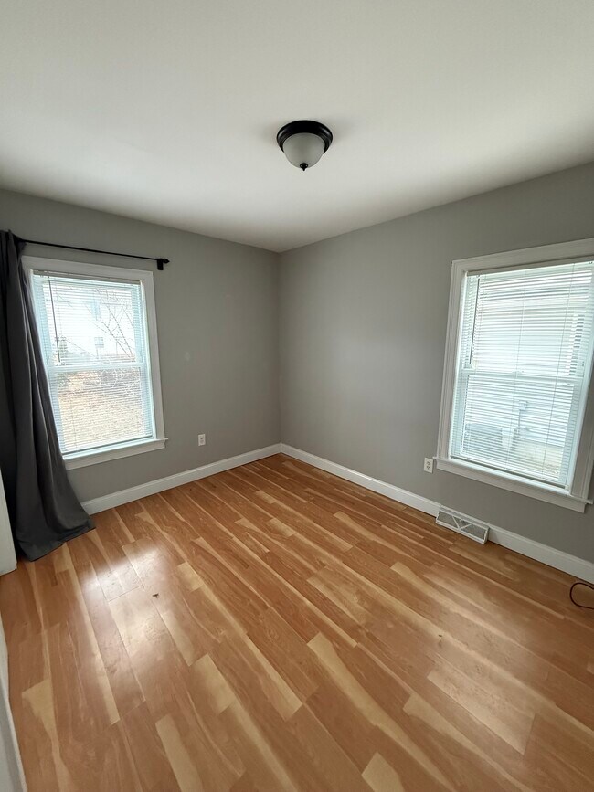 Foto del edificio - 98 Hazel St