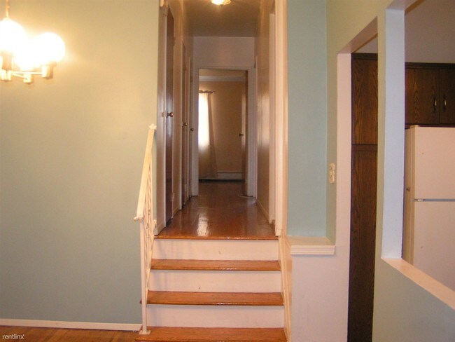 Building Photo - 3 br, 1.5 bath  - 223 Bay Ridge Pkwy Top Fl.
