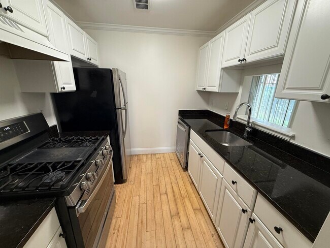 Foto del edificio - 10 Society Hill Dr N