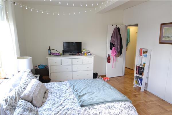 Foto del edificio - 530 E 23rd St