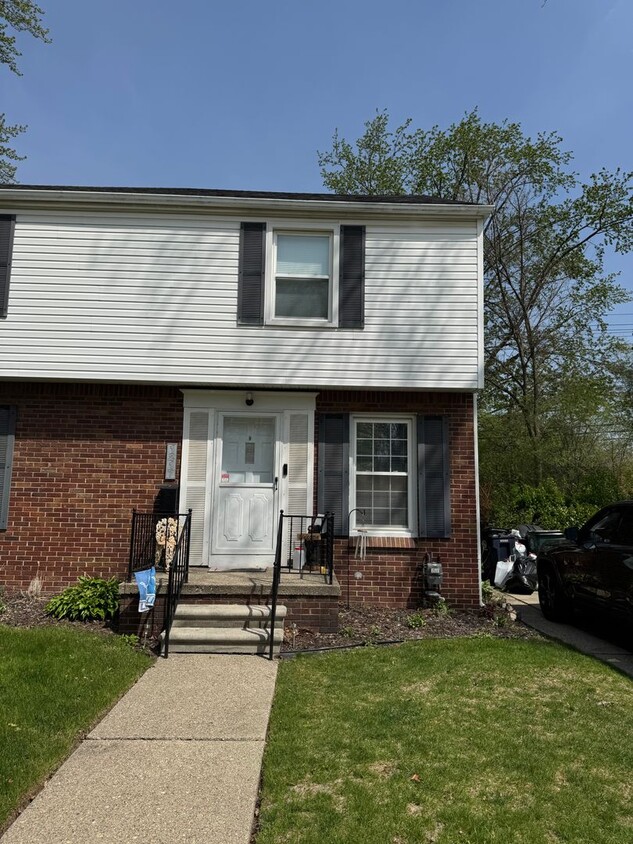 Primary Photo - 1217 E 4th St