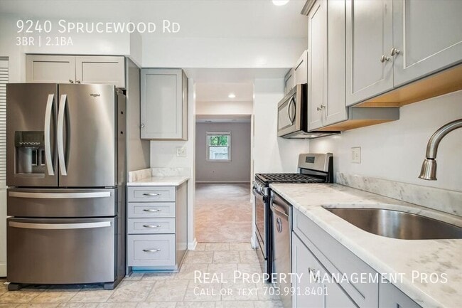 Building Photo - 9240 Sprucewood Rd