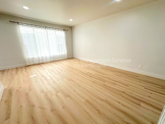 Foto del edificio - 1250 E Ocean Blvd