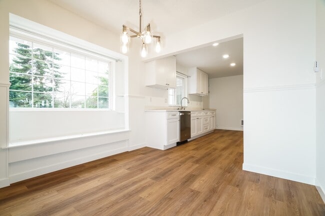 Building Photo - Brand New Remodeled 2 bed 2 bath home for Rent