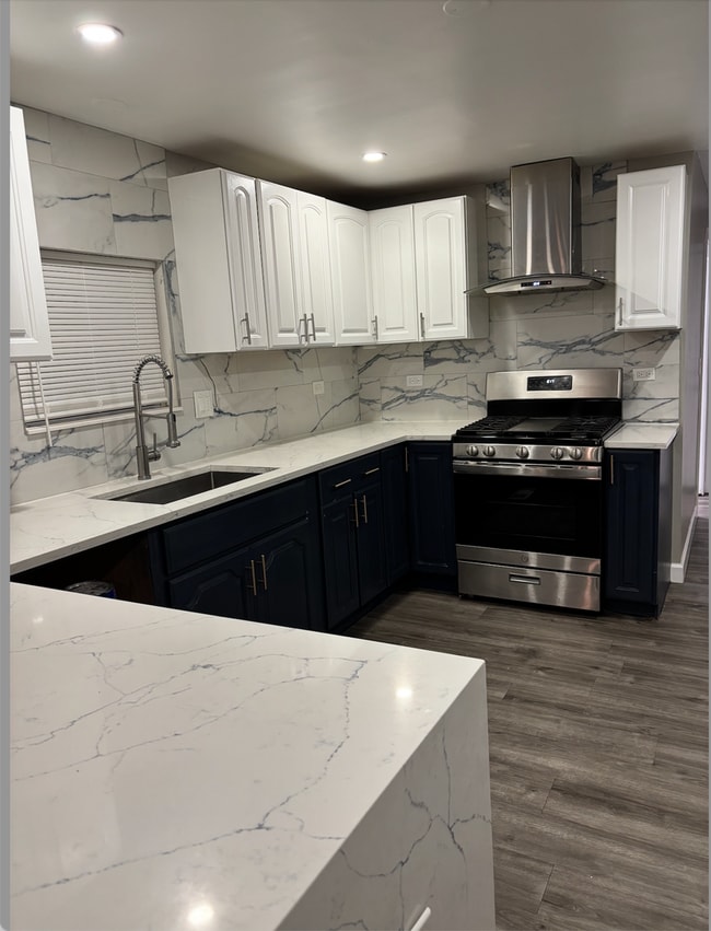 Building Photo - 4806 Alexander Ave