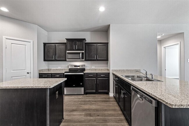 Building Photo - 124 Caraway Ct