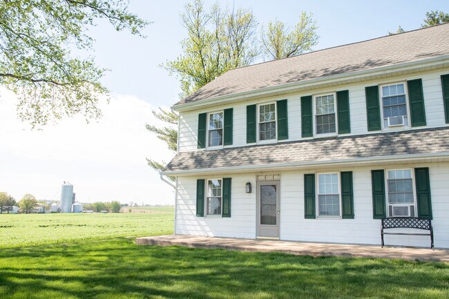 Foto del edificio - 488 S Colebrook Rd