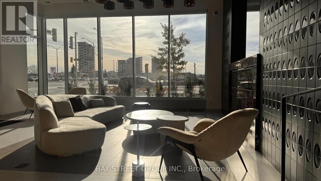 Building Photo - 412 Silver Maple Rd