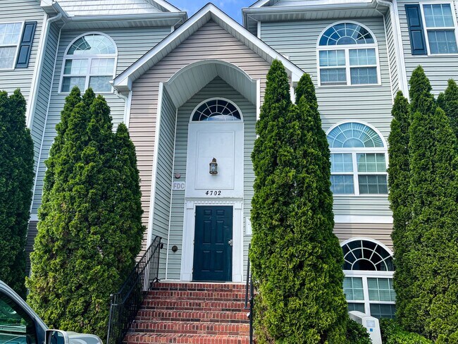 Foto del edificio - Cute Greensboro 2 Bedroom 2 Bathroom Condo