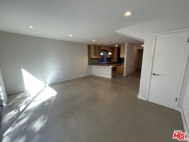 Building Photo - 3527 Dunn Dr