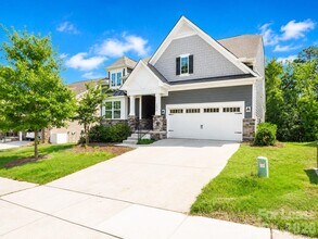 Building Photo - 15718 Aviary Orch Wy
