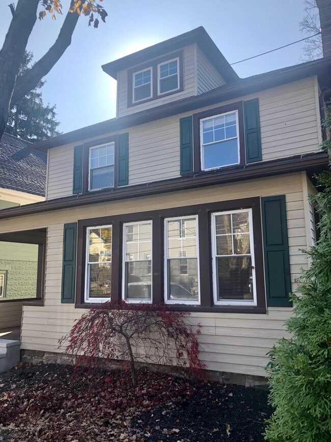 Foto del edificio - 504 School St