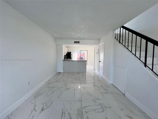 Foto del edificio - 1909 SW 107th Ave