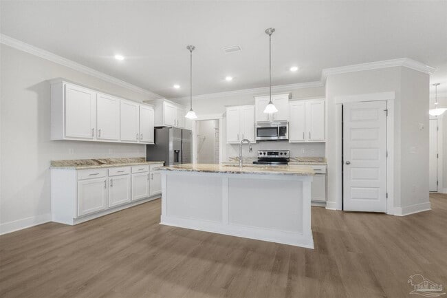 Building Photo - 704 Brambling Ct