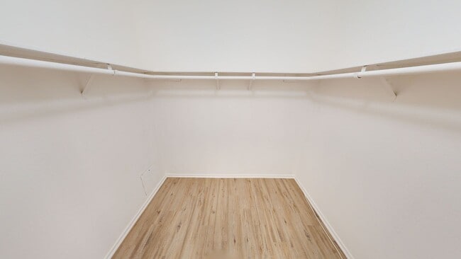 Interior Photo - Royal Terrace Apartments