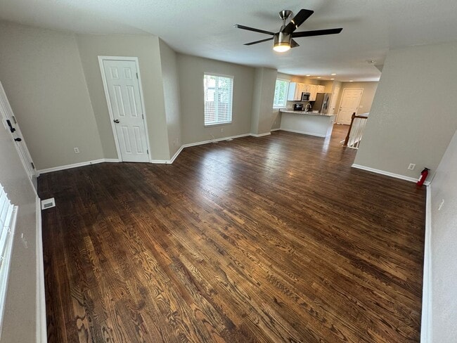 Building Photo - Spacious low maintenance Ruby Hill home
