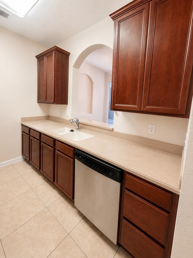 Building Photo - 3338 Robert Trent Jones Dr