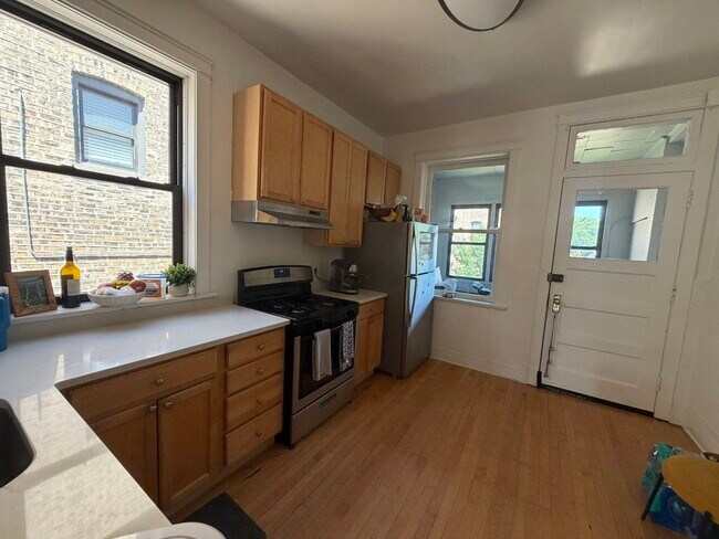 Foto del edificio - 4847 N Damen Ave
