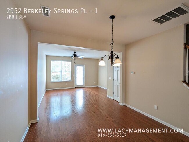 Foto del edificio - 2952 Berkeley Springs Pl