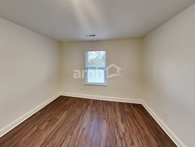 Building Photo - 110 Marin Dr
