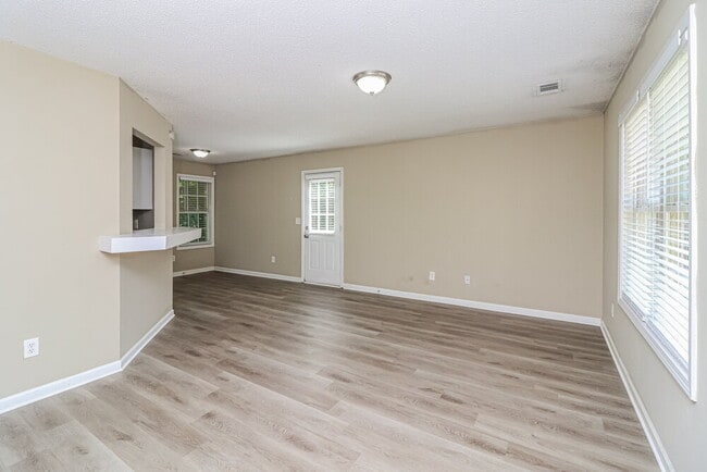 Building Photo - 461 Prometheous Way