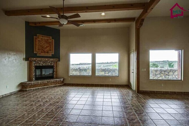 Foto del edificio - Great 3/2, Awesome Views, Spacious